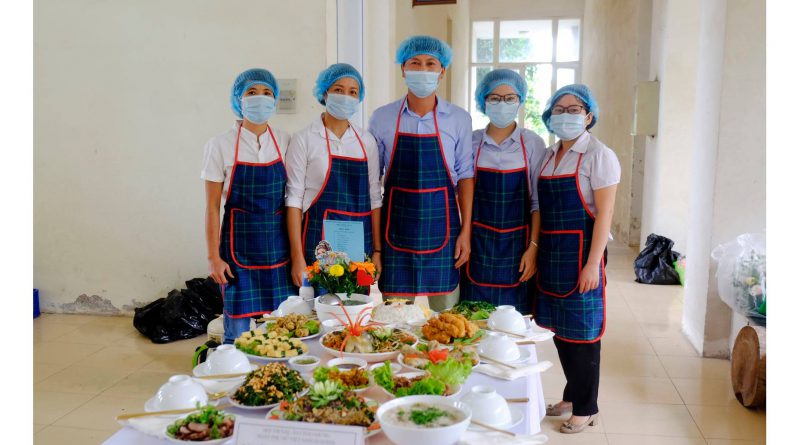 Hội thi nấu ăn do Công đoàn Trung tâm Tài nguyên thực vật tổ chức